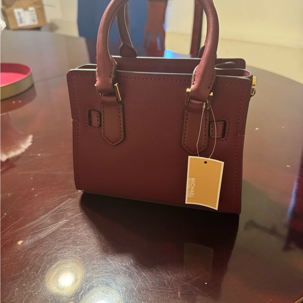 Brand new Michael Kors Hamilton purse - Picture 4 of 4